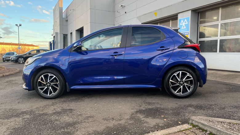 Toyota Yaris 1.5 Hybrid Design 5dr CVT [Panoramic Roof] Hybrid Hatchback